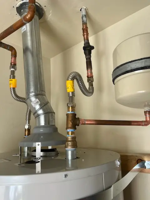 Water heater installation and plumbing repair in Algona